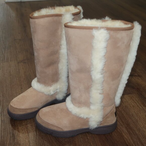 NEW Womens Ugg Sunburst Tall Chestnut Sherpa Lined Plush Warm Suede Boots size 7 - Picture 1 of 6